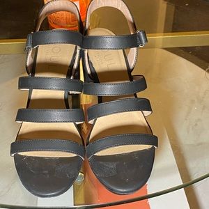 Naturalizer Sandals